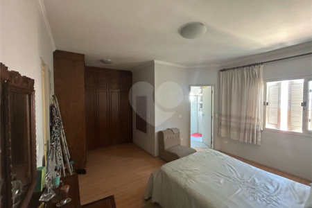 Sobrado à venda com 4 quartos, sendo 2 suítes, em Cidade Mãe do Céu, São Paulo, SP