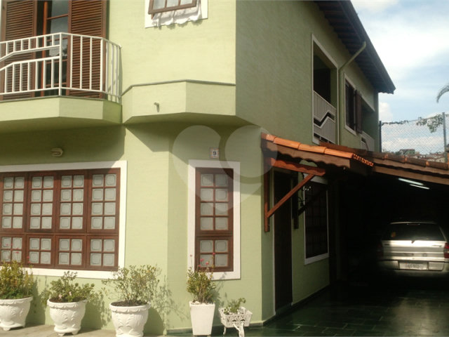 Casa em condomínio à venda com 3 quartos, sendo 1 suíte, em Horto, São Paulo, SP