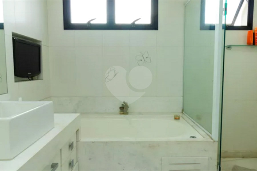 Apartamento à venda com 3 suítes em Vila Gomes Cardim, São Paulo, SP