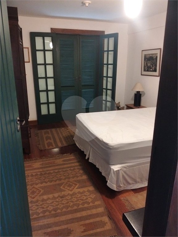 Casa em condomínio à venda com 3 quartos, sendo 2 suítes, em Portinho, Cabo Frio, RJ
