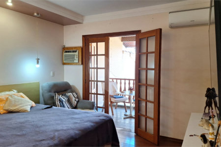 Sobrado à venda com 3 quartos, sendo 1 suíte, em Jardim Saira, Sorocaba, SP