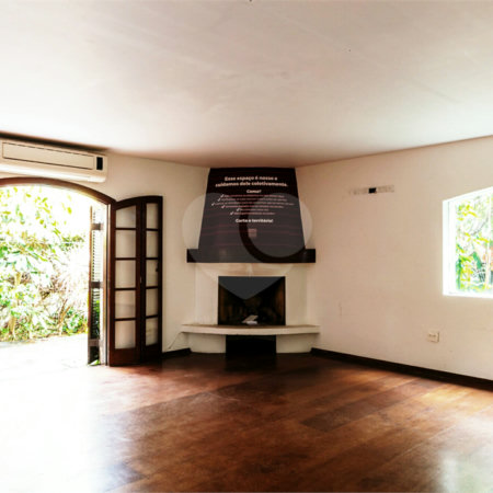 Casa à venda com 4 quartos, sendo 1 suíte, em Jardim das Bandeiras, São Paulo, SP