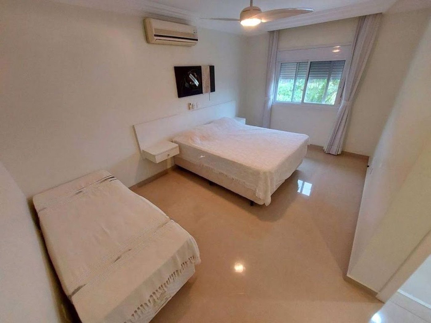 Casa Residencial à venda, Balneário Cidade Atlântica, Guarujá - CA0404.