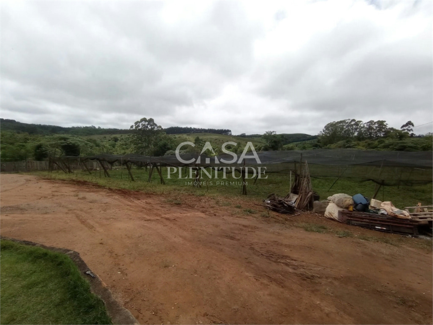 Sítio à venda com 2 quartos em Gramadão, São Miguel Arcanjo, SP