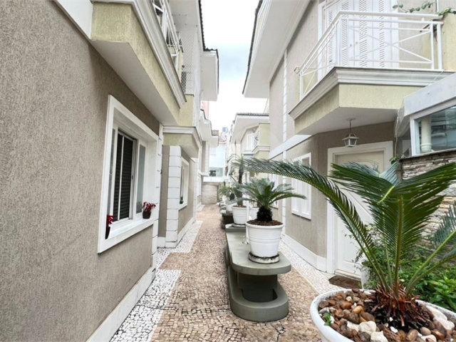 Casa à venda com 3 quartos, sendo 1 suíte,  no condomínio Villagio Tramway, São Paulo - SP