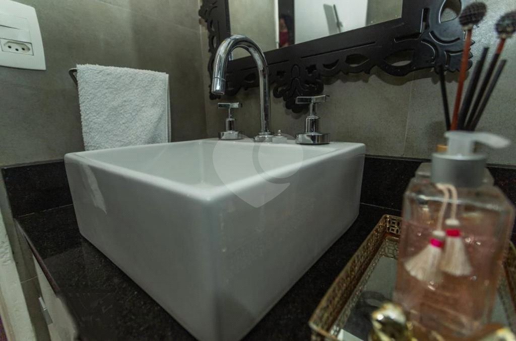 Apartamento à venda com 3 quartos, sendo 1 suíte,  em Vila Anastácio, São Paulo, SP