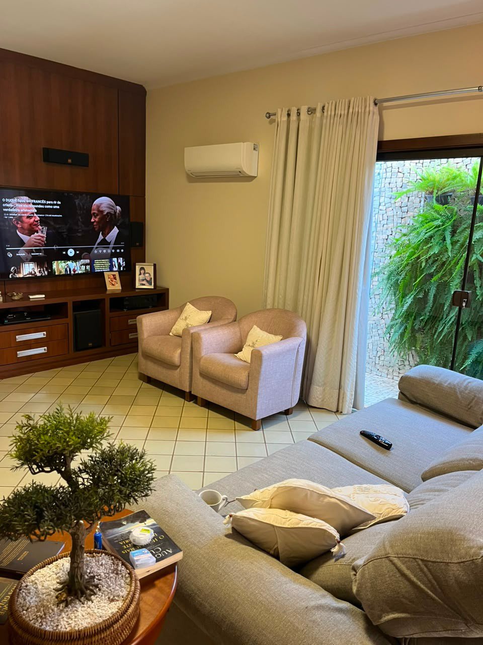 Casa à venda com 3 quartos, sendo 1 suíte,  em Santos Dumont, Três Lagoas, MS