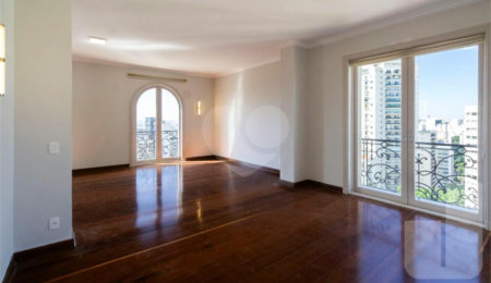 Apartamento à venda ou para alugar com 4 quartos, sendo 2 suítes,  em Higienópolis, São Paulo, SP