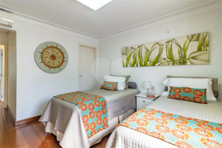 Casa à venda com 5 quartos, sendo 4 suítes, em Alto da Lapa, São Paulo, SP