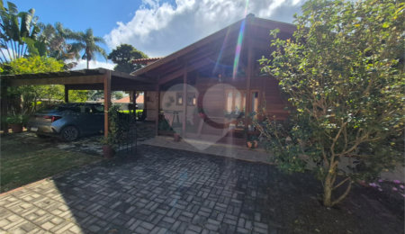 Casa Térrea à venda com 3 quartos, sendo 1 suíte,  em Serra da Cantareira, Mairiporã, SP
