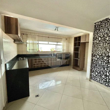 Sobrado à venda com 3 quartos, sendo 1 suíte, em Jardim São Paulo(zona Norte), São Paulo, SP