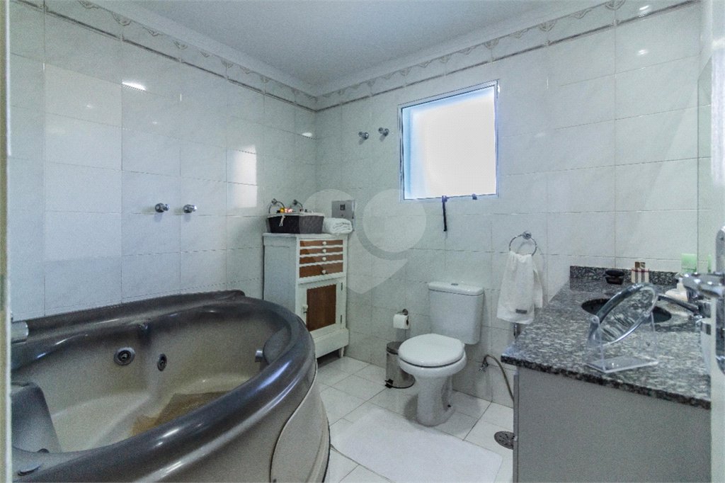 Sobrado à venda com 3 quartos, sendo 1 suíte, em Cambuci, São Paulo, SP