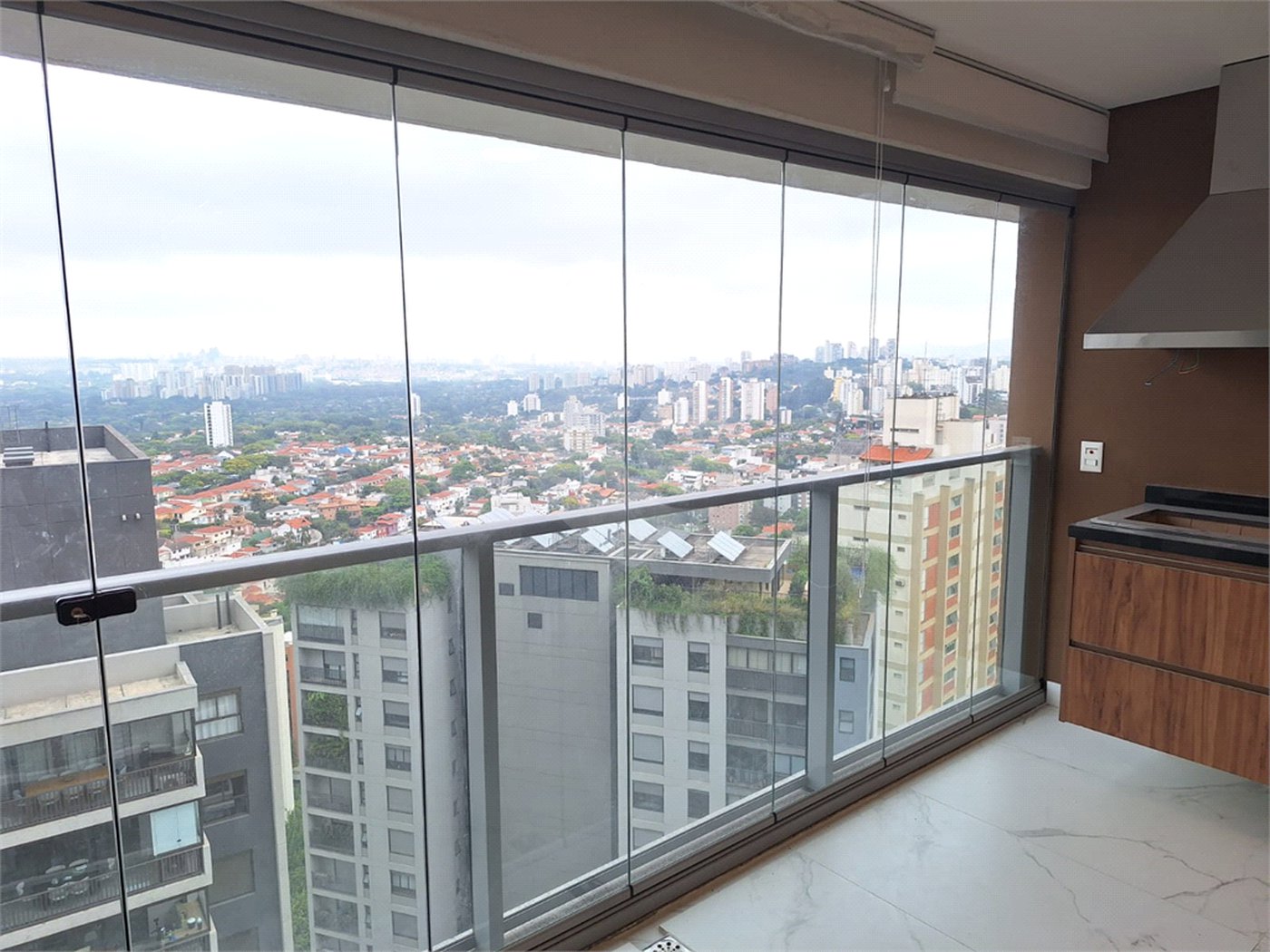 Apartamento à venda com 3 suítes em Sumarezinho, São Paulo, SP