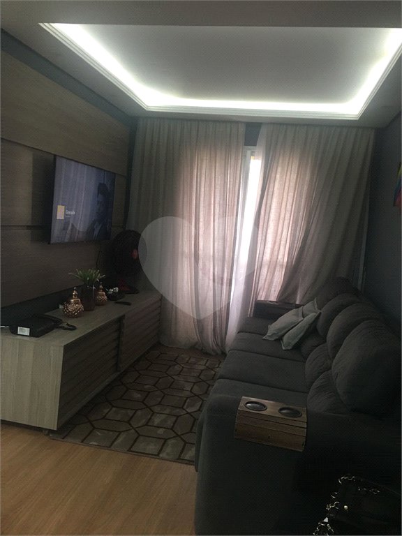 Apartamento à venda com 3 quartos em Vila dos Remédios, São Paulo, SP