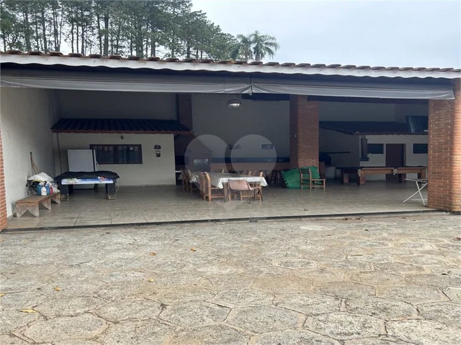 Sítio à venda com 5 quartos, sendo 2 suítes,  em Marmeleiro, São Roque, SP