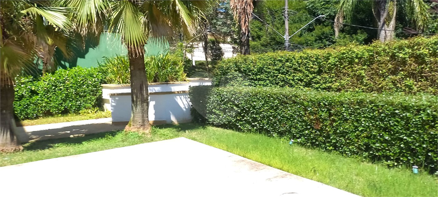 Sobrado à venda ou para alugar com 7 quartos, sendo 4 suítes,  em Cidade Jardim, São Paulo, SP