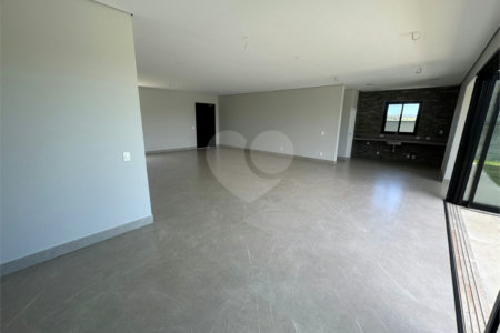 Casa à venda com 4 suítes no condomínio Villas do Golf, Itu - SP