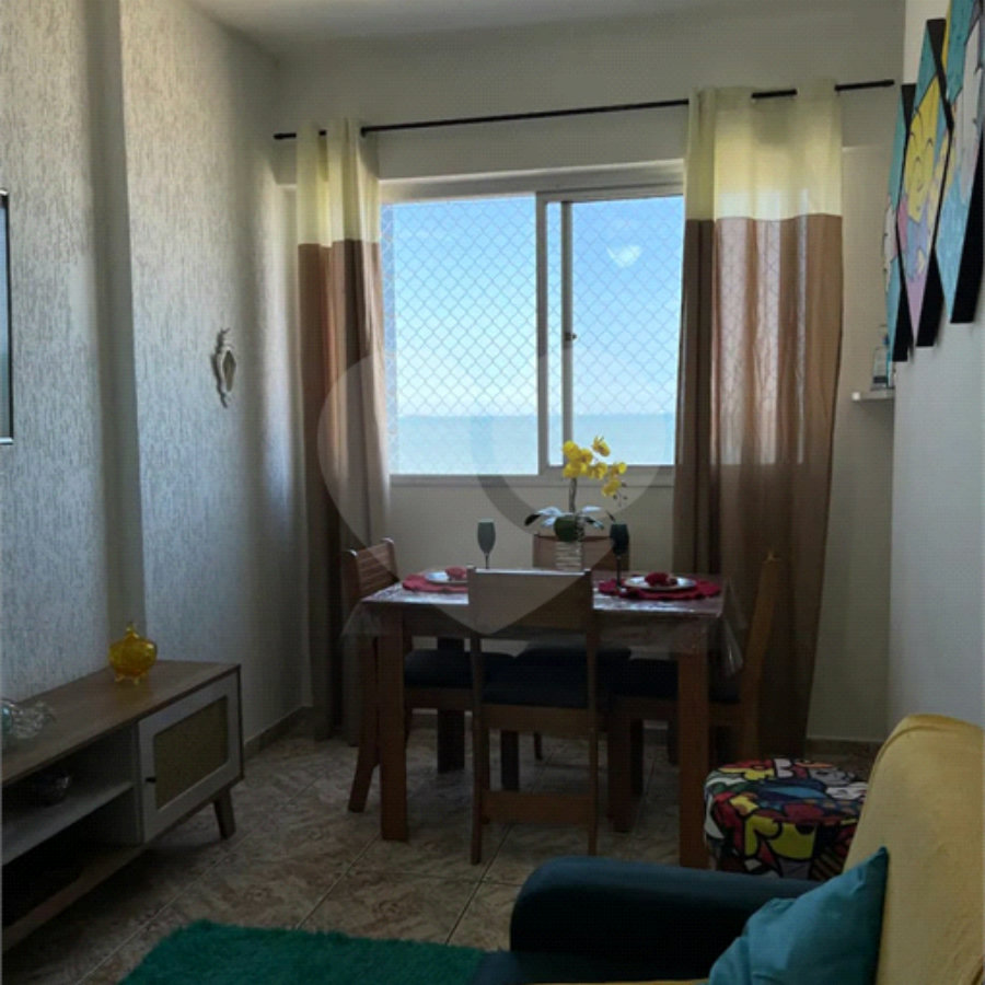 Apartamento à venda com 1 quarto em Maracanã, Praia Grande, SP