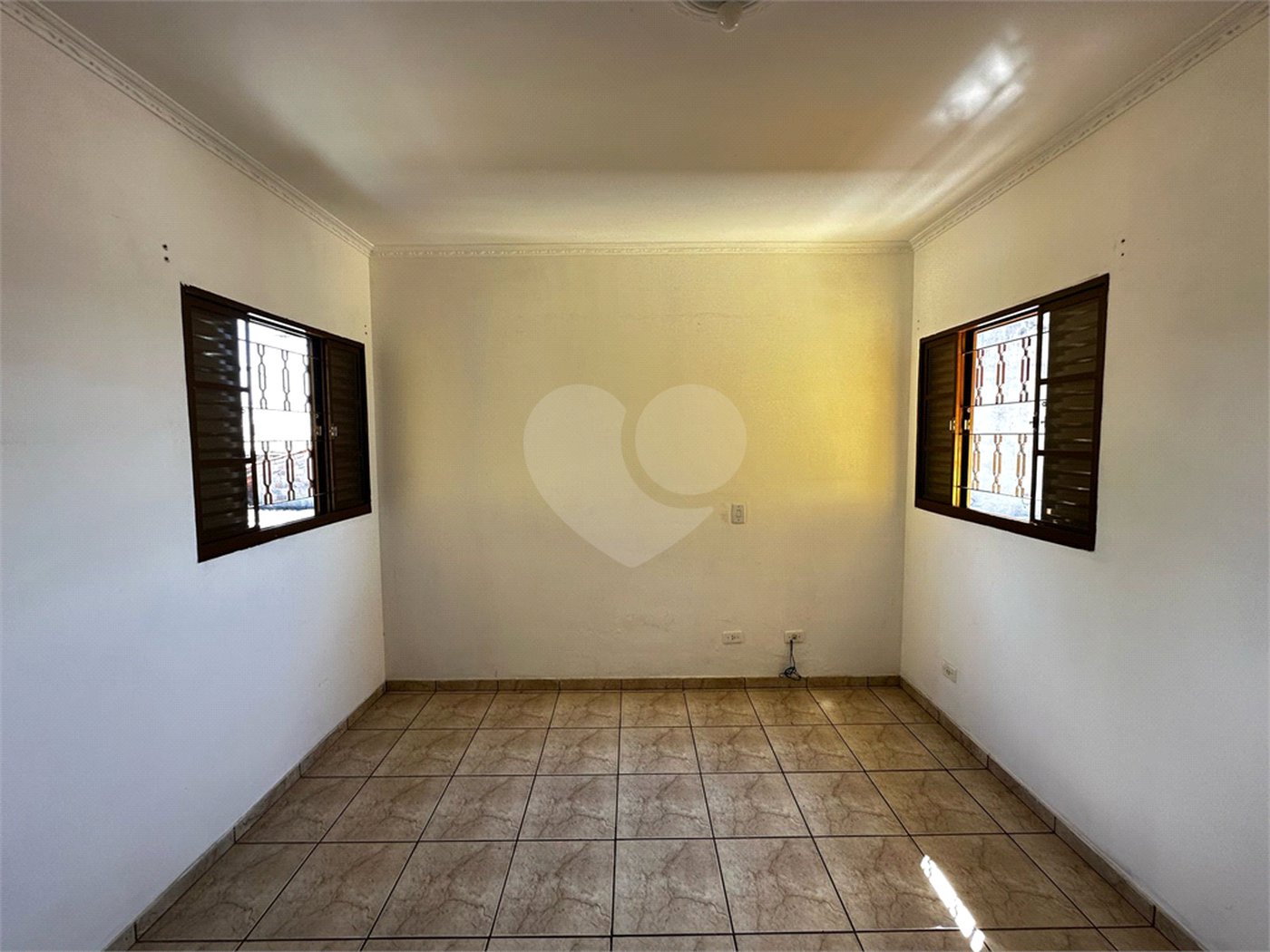 Sobrado à venda com 4 quartos, sendo 1 suíte, em Vila Amorim, Suzano, SP