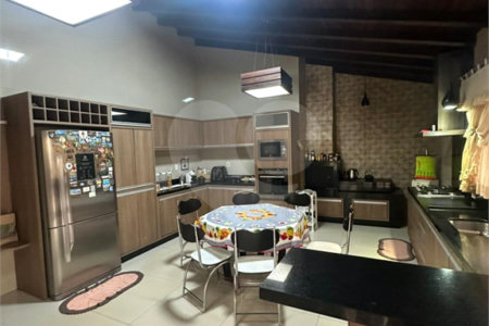 Casa à venda com 6 suítes em Pedro Juan Caballero, Amambay