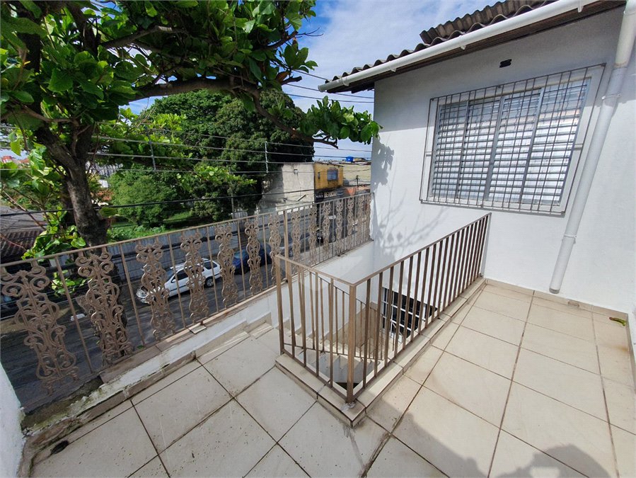 Sobrado à venda ou para alugar com 2 quartos em Vila Marieta, São Paulo, SP