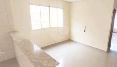 Sobrado à venda com 3 quartos, sendo 1 suíte,  em Cidade São Francisco, São Paulo, SP