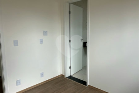 Apartamento à venda com 3 suítes em Vila Lucy, Sorocaba, SP