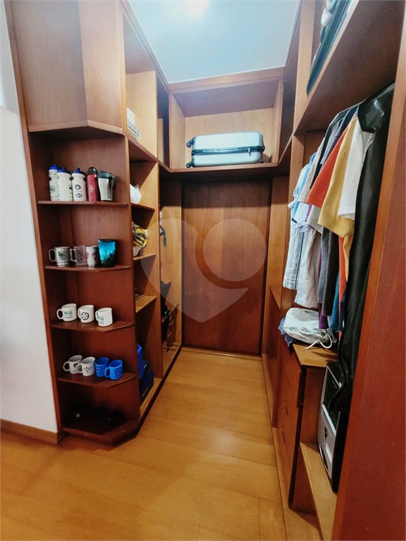 Casa à venda com 4 quartos, sendo 3 suítes,  no condomínio Acmti - Colinas do Mosteiro, Terras de Itaici e Recanto dos Pássaros, Indaiatuba - SP