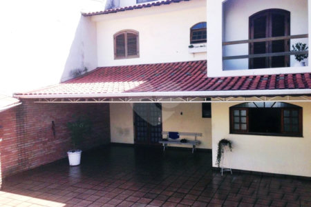 Sobrado à venda com 3 quartos, sendo 1 suíte, em Vila Gustavo, São Paulo, SP