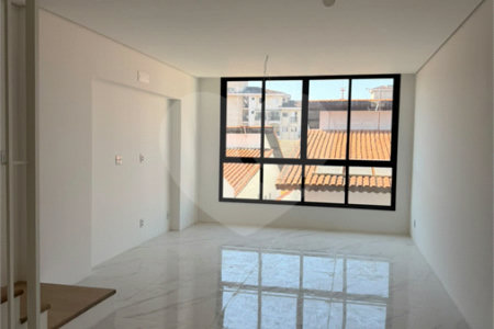 Sobrado à venda com 3 quartos, sendo 1 suíte,  em Sítio da Figueira, São Paulo, SP