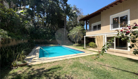 Casa à venda ou para alugar com 4 quartos, sendo 3 suítes,  em Alto da Boa Vista, São Paulo, SP