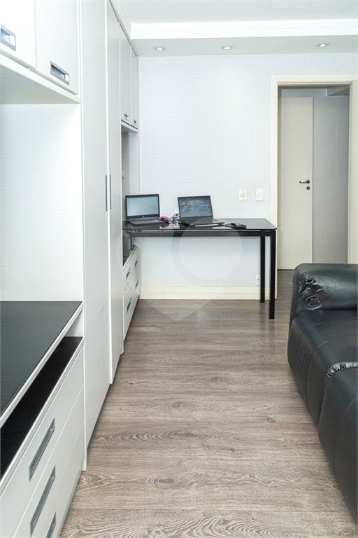 Apartamento à venda com 4 quartos, sendo 2 suítes, em Moema, São Paulo, SP