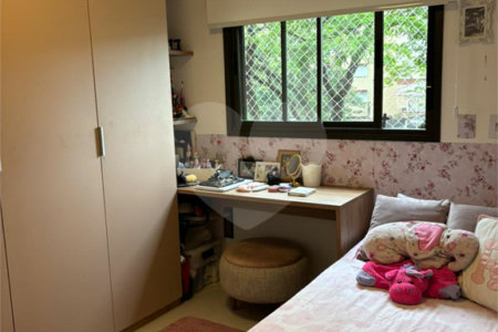 Apartamento à venda com 3 suítes em Vila Assunção, Santo André, SP
