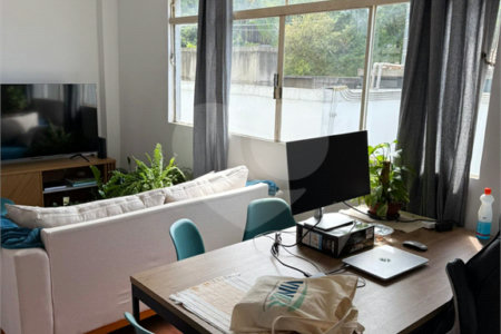 Apartamento à venda com 2 quartos, sendo 1 suíte,  em Vila Madalena, São Paulo, SP