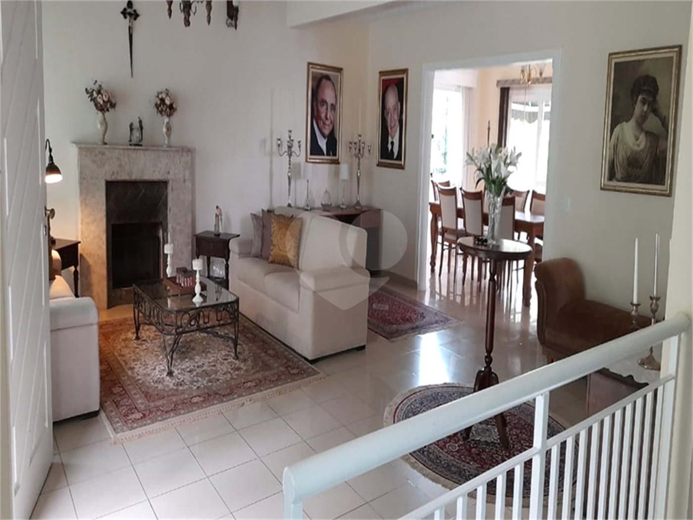 Casa à venda com 5 quartos, sendo 3 suítes,  no condomínio Alpes da Cantareira, Mairiporã - SP