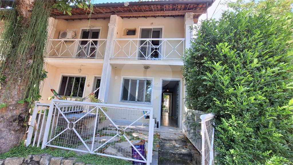 Casa à venda com 2 quartos no condomínio Athenas, Rio de Janeiro - RJ