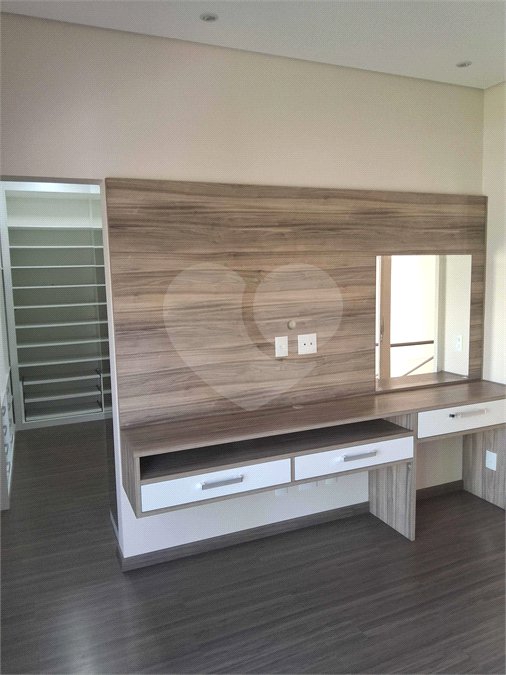 Casa à venda com 3 suítes no condomínio Portal do Jequitibá, Valinhos - SP