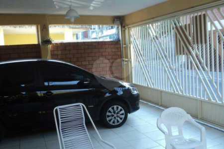 Casa Térrea à venda com 3 suítes em Vila Paulicéia, São Paulo, SP