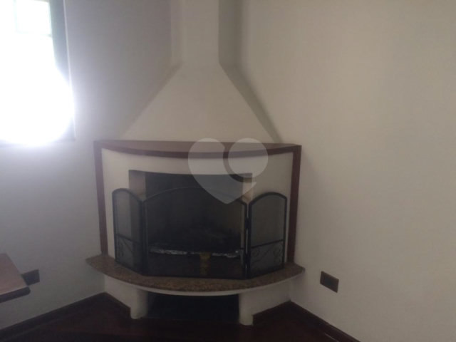 Sobrado à venda com 4 quartos, sendo 3 suítes, em Tremembé, São Paulo, SP