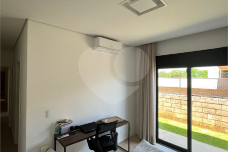 Casa à venda com 3 suítes no condomínio Vila Hipica Ii, Vinhedo - SP