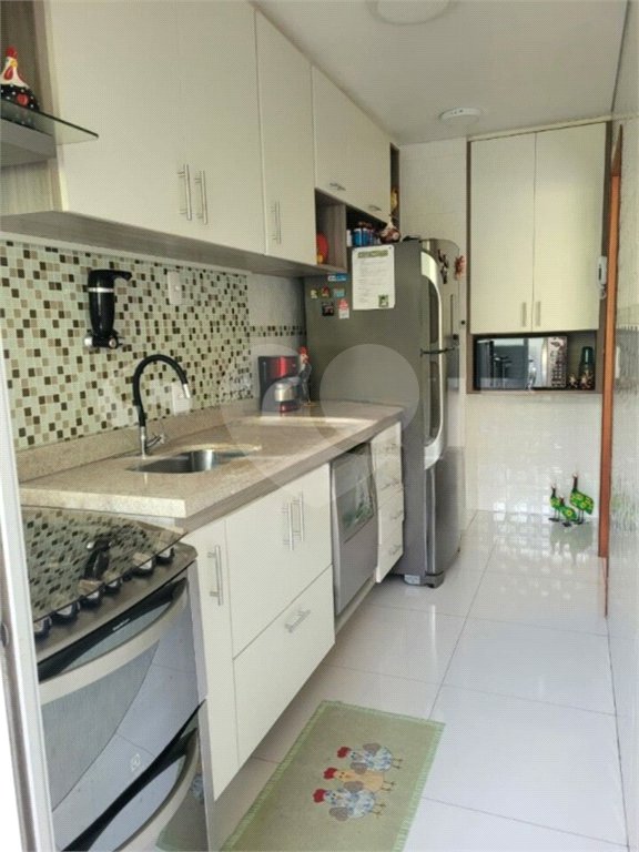 Casa à venda com 3 quartos, sendo 1 suíte, no condomínio Terrara, São Paulo - SP