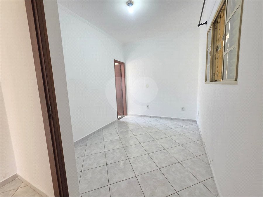 Casa à venda com 3 quartos, sendo 2 suítes, em Jardim Santo Antônio, Valinhos, SP