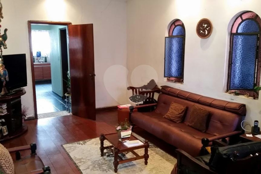 Casa à venda com 3 quartos em Horto, São Paulo, SP