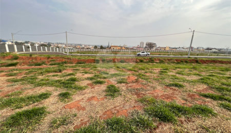 Terreno à venda no condomínio Monte das Araucárias, São Carlos - SP