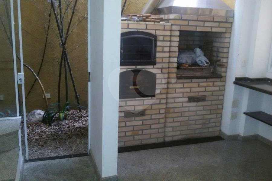 Casa à venda ou para alugar com 4 suítes no condomínio Chácara Francesa, São Paulo - SP