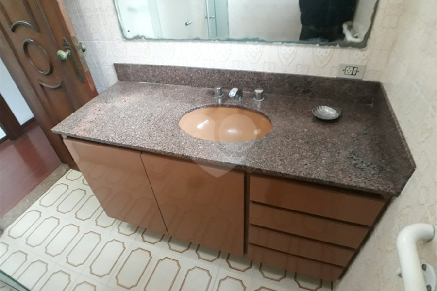 Sobrado à venda com 4 quartos, sendo 2 suítes, em Santana, São Paulo, SP