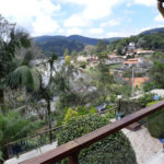 Casa à venda com 4 quartos, sendo 1 suíte, no condomínio Clube da Montanha, Atibaia - SP