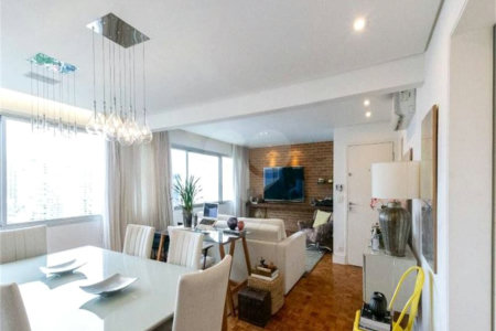 Apartamento à venda com 2 quartos, sendo 1 suíte, em Vila Olímpia, São Paulo, SP