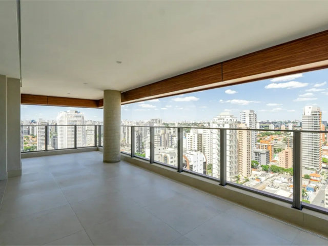 Apartamento à venda com 4 quartos, sendo 3 suítes,  em Campo Belo, São Paulo, SP