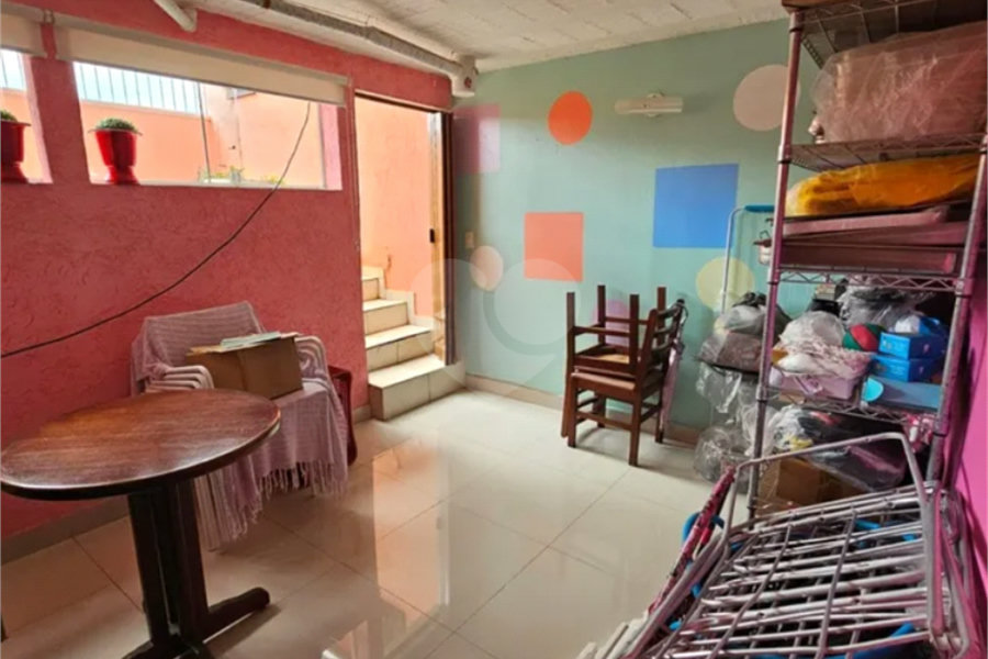 Sobrado à venda com 3 quartos, sendo 1 suíte, em Vila Pereira Barreto, São Paulo, SP